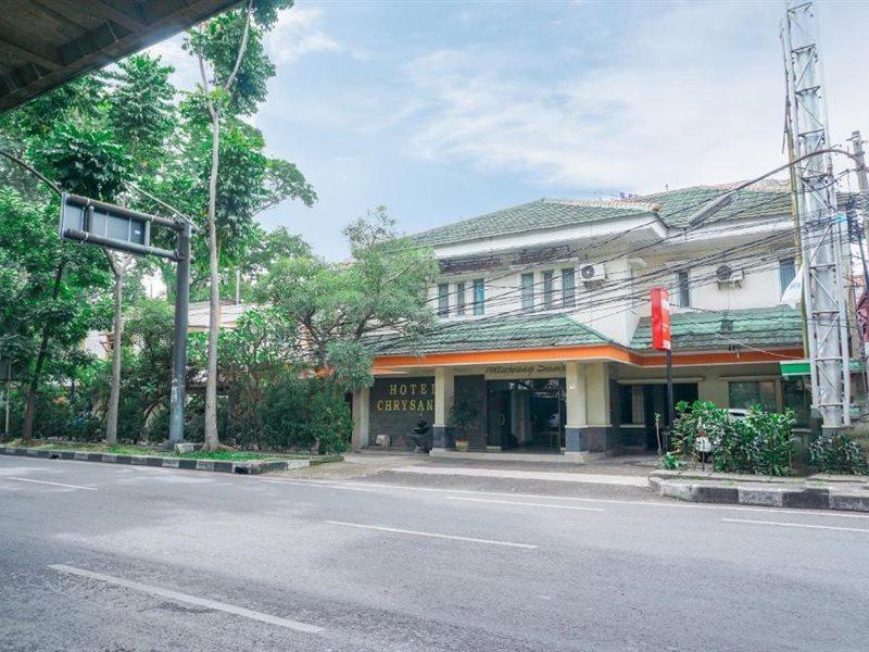 Oyo 2085 Chrysanta Hotel Bandung Luaran gambar