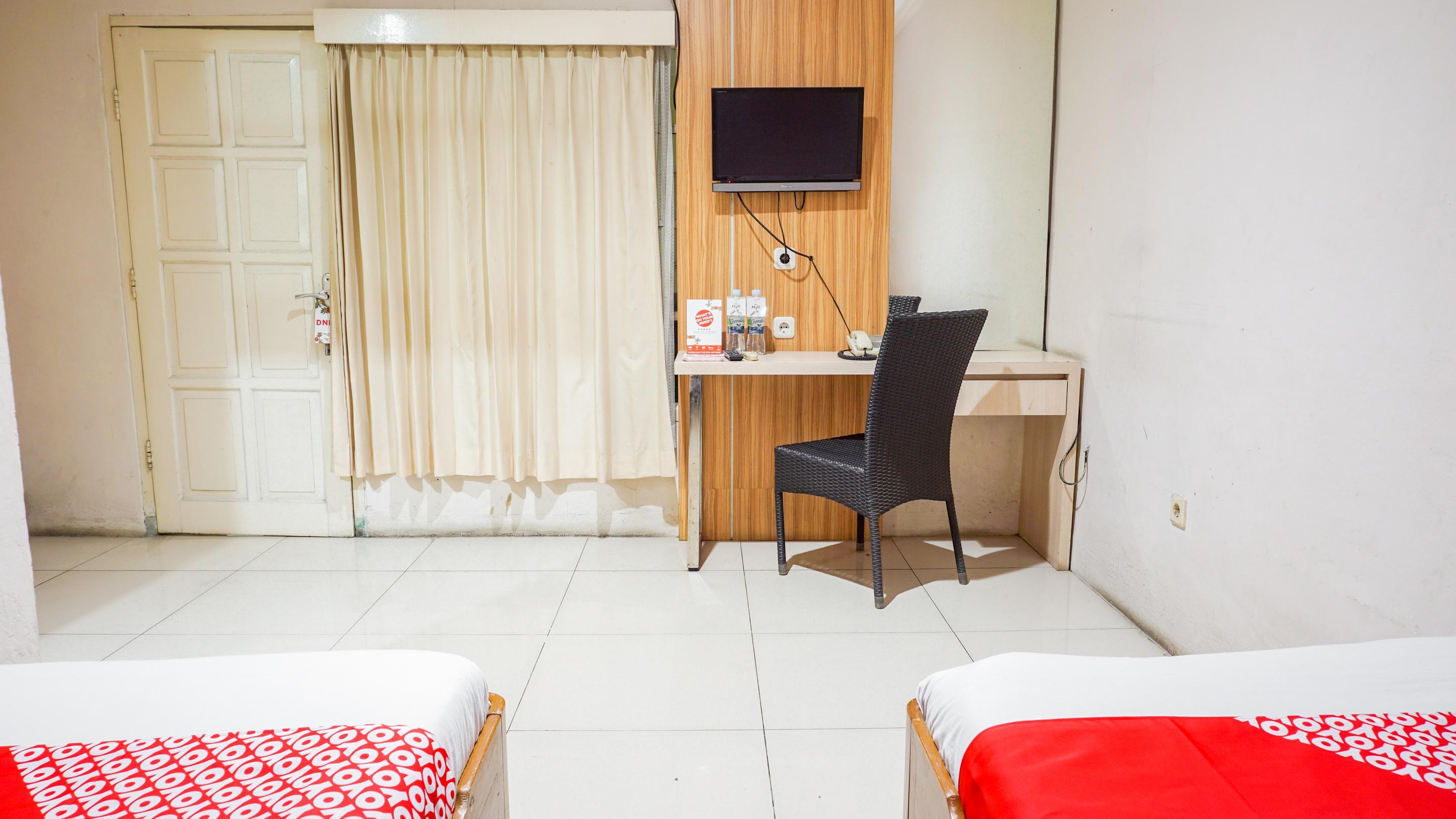 Oyo 2085 Chrysanta Hotel Bandung Luaran gambar