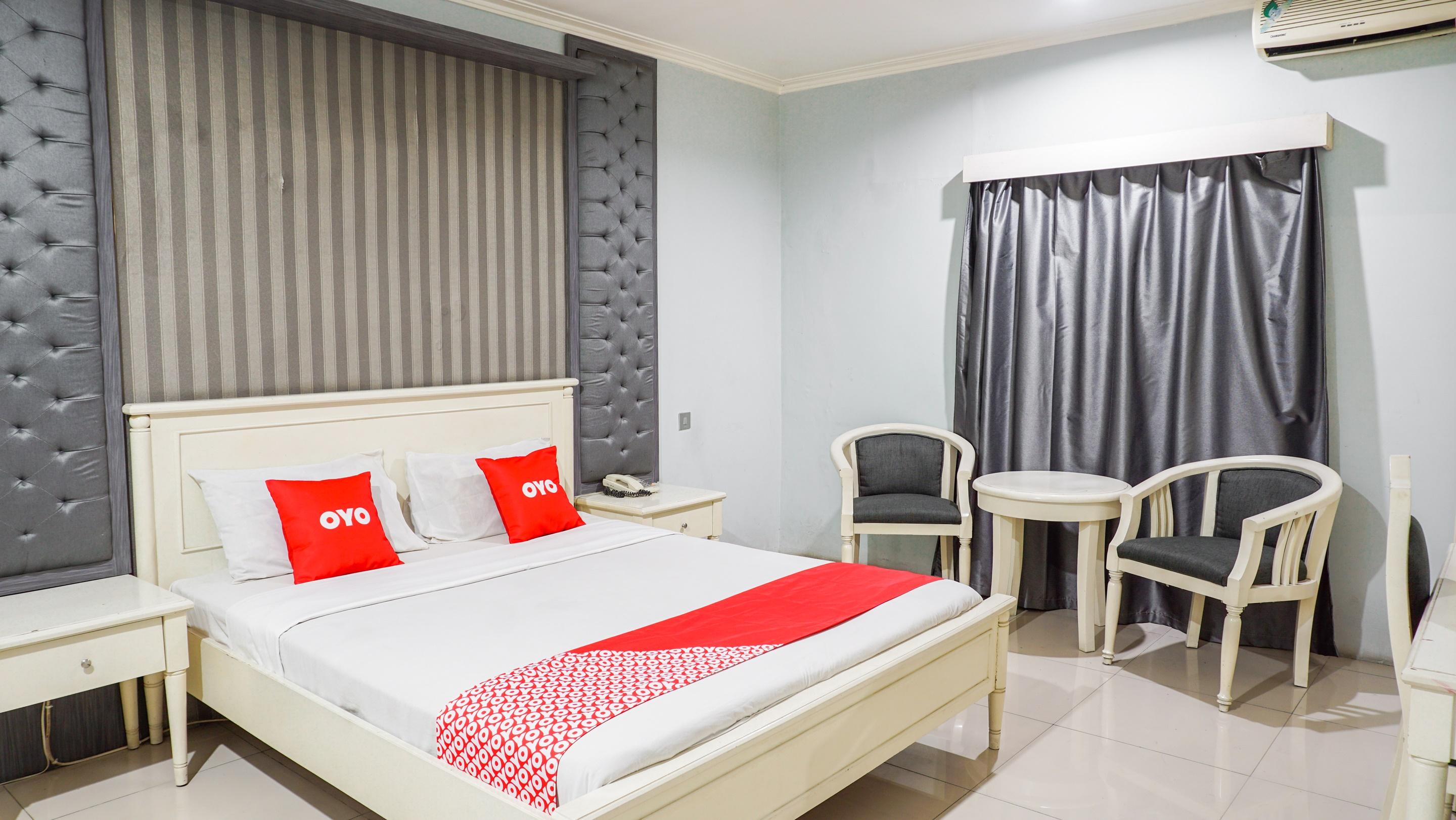 Oyo 2085 Chrysanta Hotel Bandung Luaran gambar