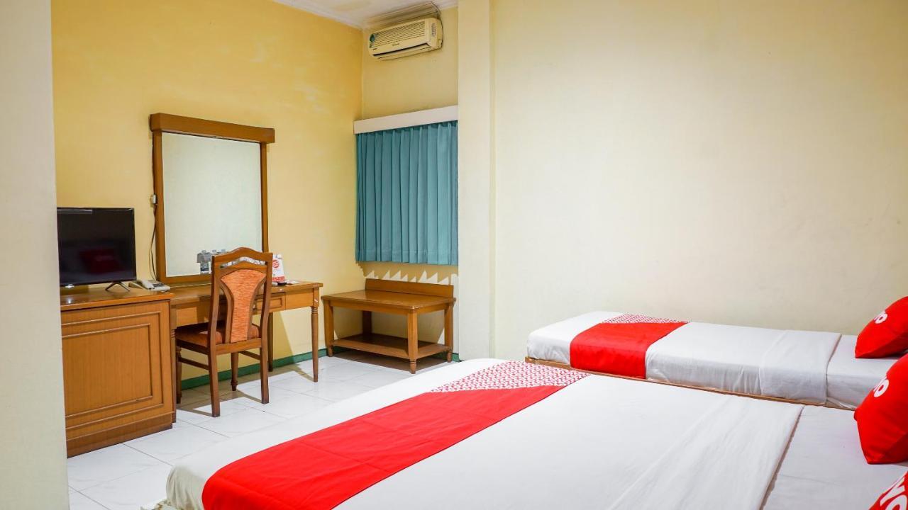 Oyo 2085 Chrysanta Hotel Bandung Luaran gambar