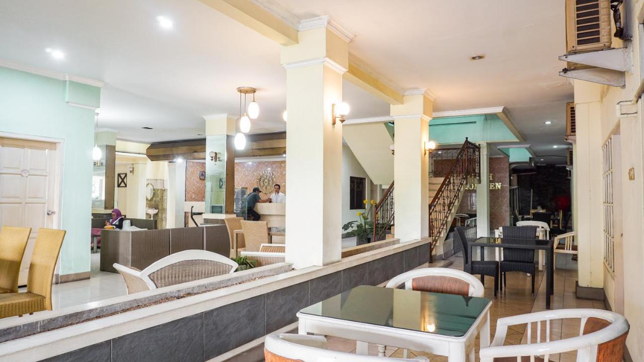 Oyo 2085 Chrysanta Hotel Bandung Luaran gambar