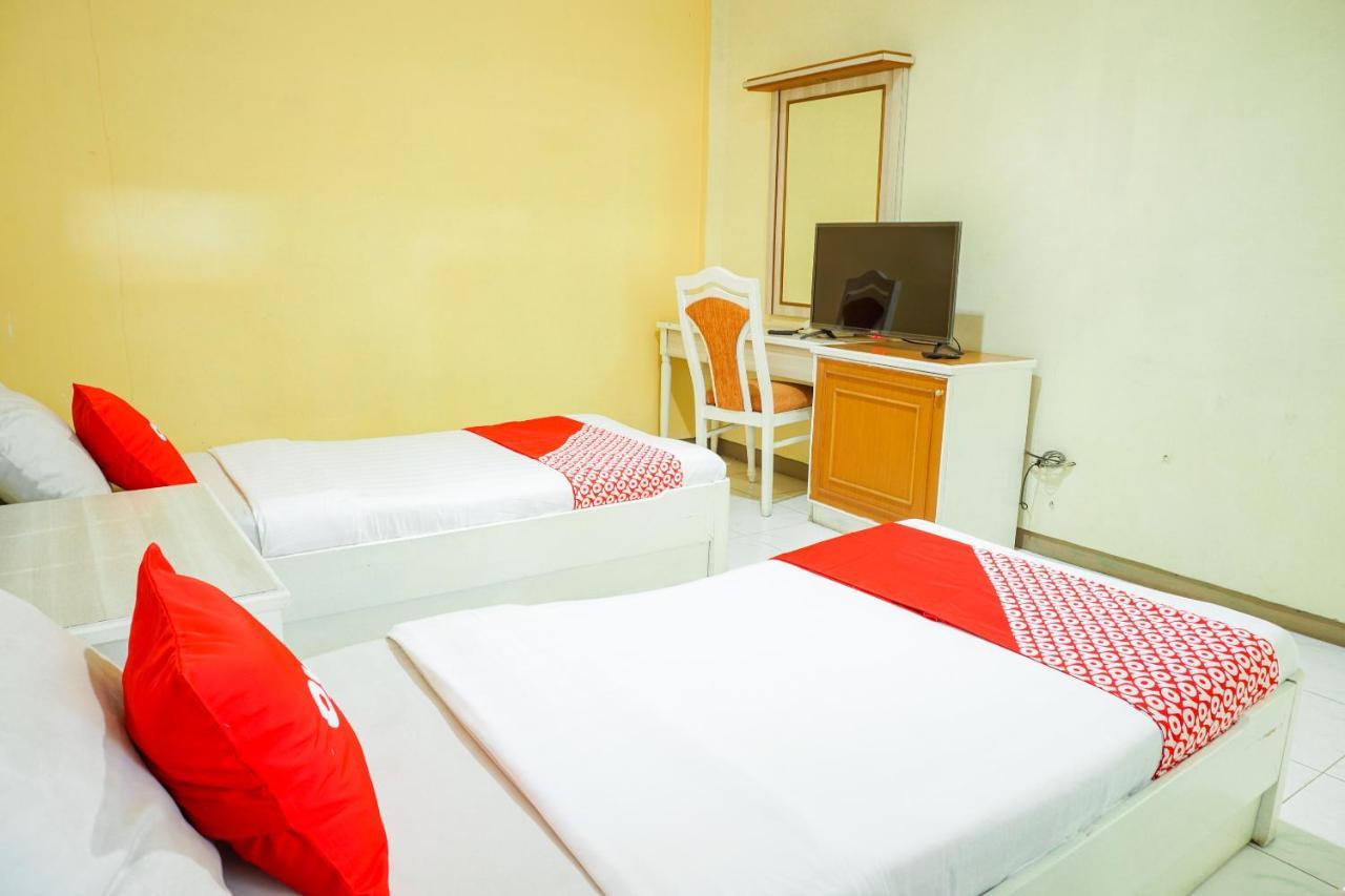 Oyo 2085 Chrysanta Hotel Bandung Luaran gambar
