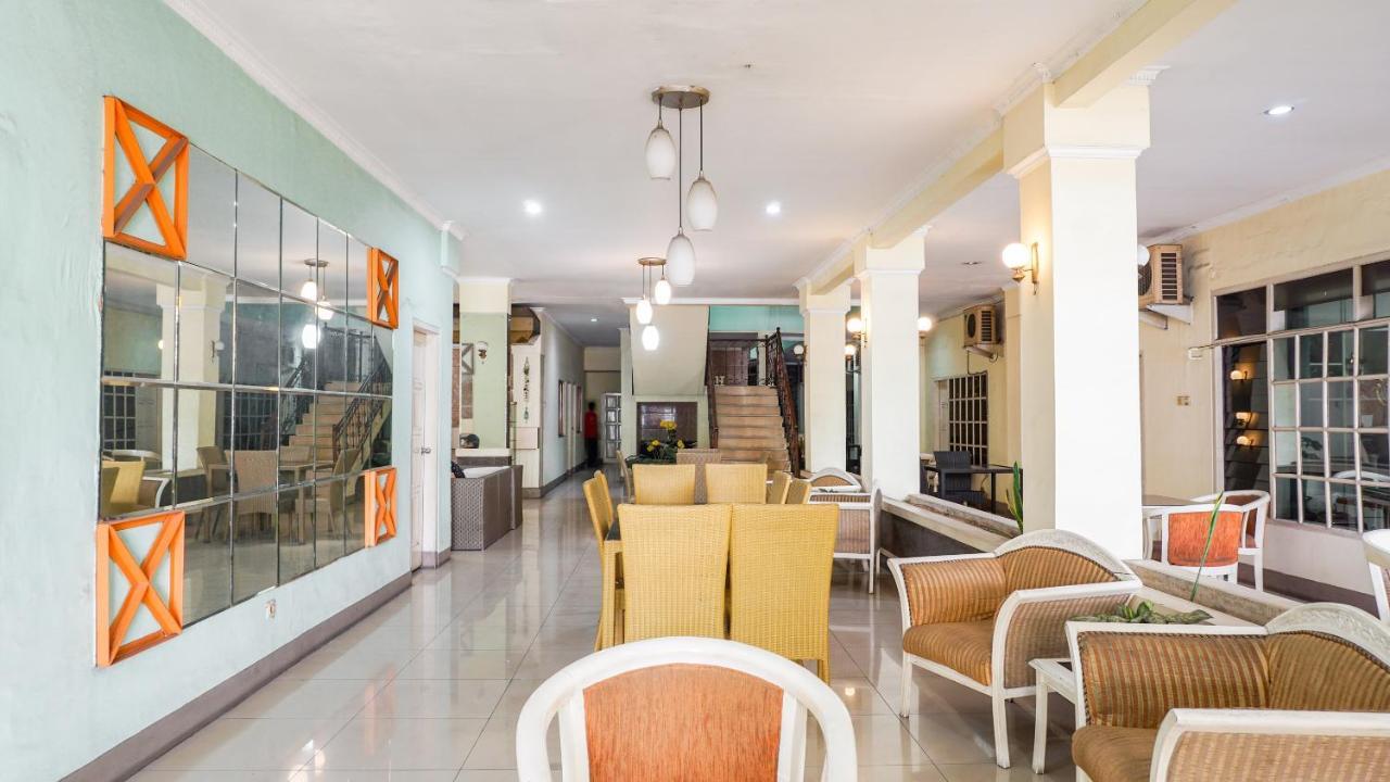 Oyo 2085 Chrysanta Hotel Bandung Luaran gambar