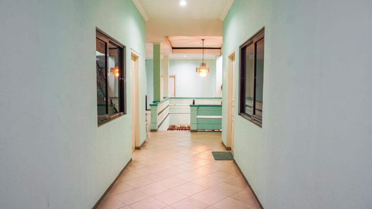 Oyo 2085 Chrysanta Hotel Bandung Luaran gambar